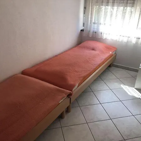 Apartment Casa Chimp 1 *